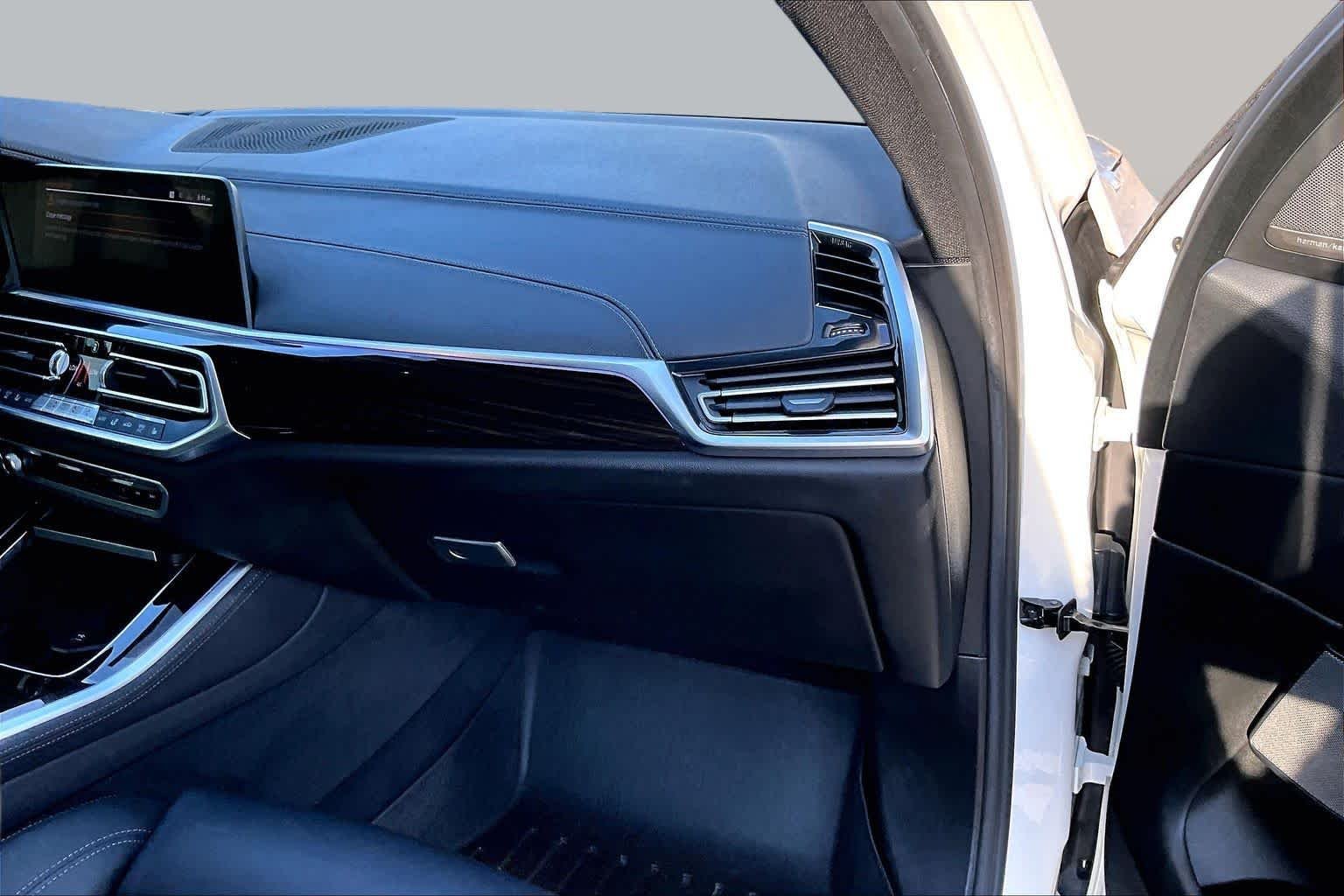 Used 2020 Mineral White Metallic BMW M50i image 19