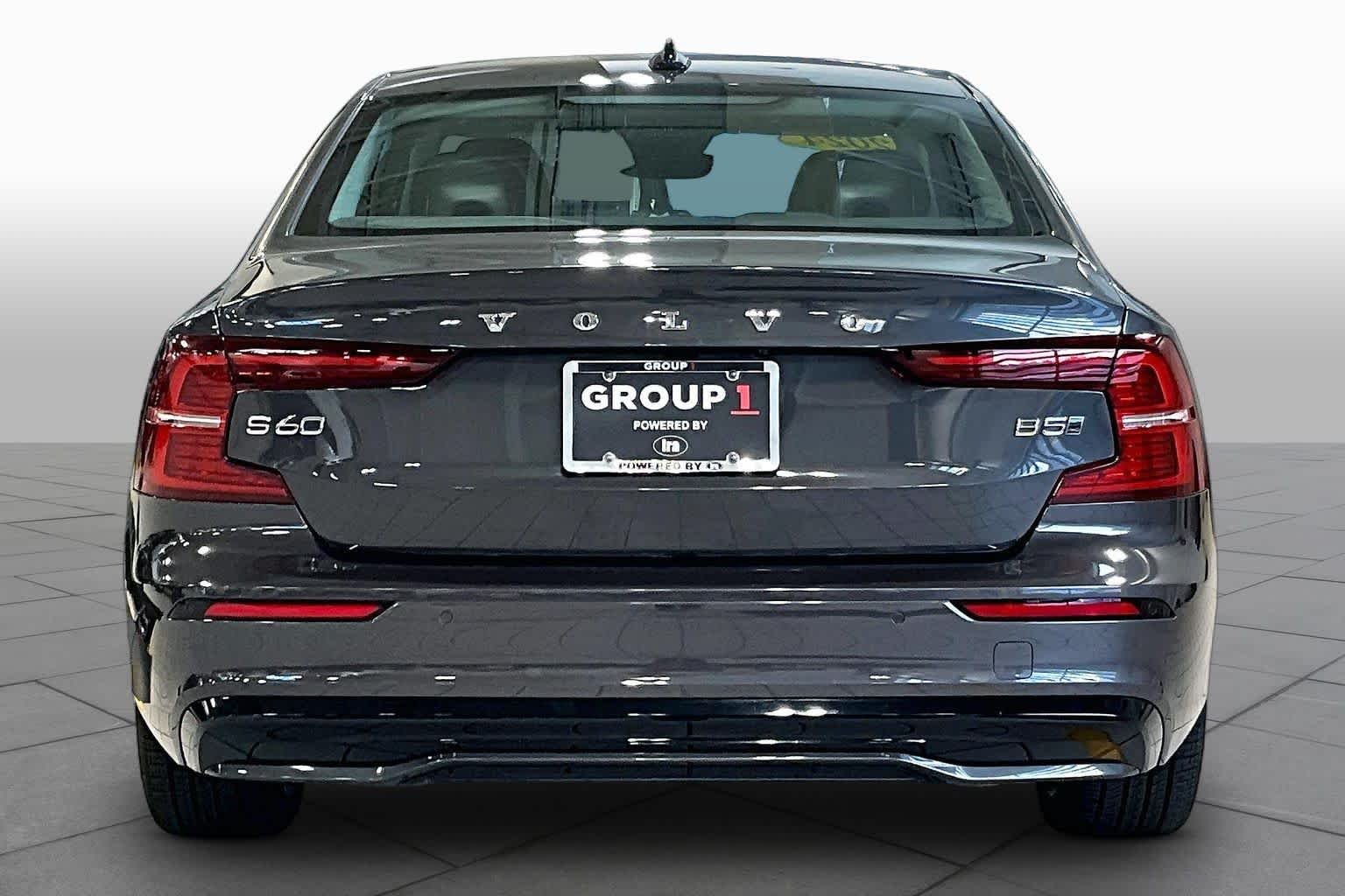 Pre-Owned 2024 Volvo S60 Plus Dark Theme