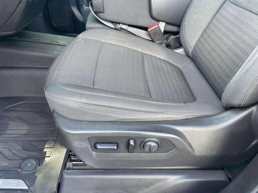 Used 2021 Summit White GMC Elevation image 23