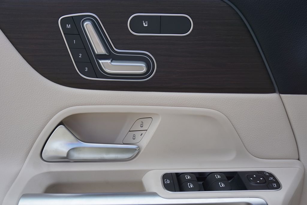 2025 Mercedes-Benz GLB Base - Photo 22