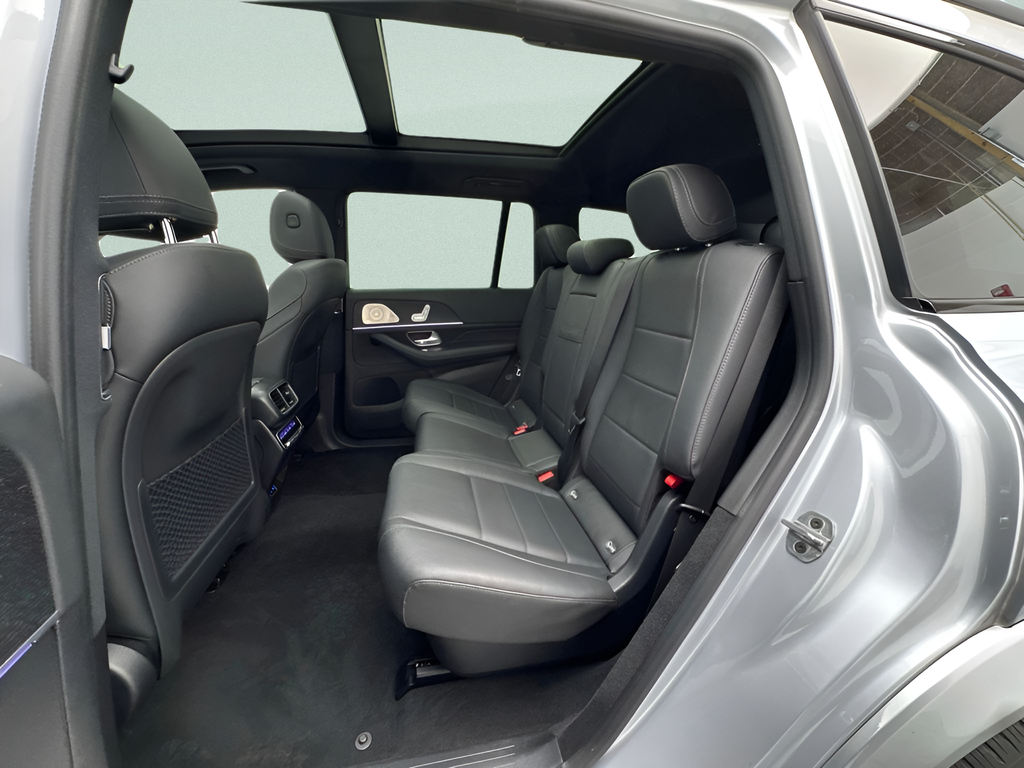Used 2025 Cirrus Silver Metallic Mercedes-Benz GLS 450 image 24