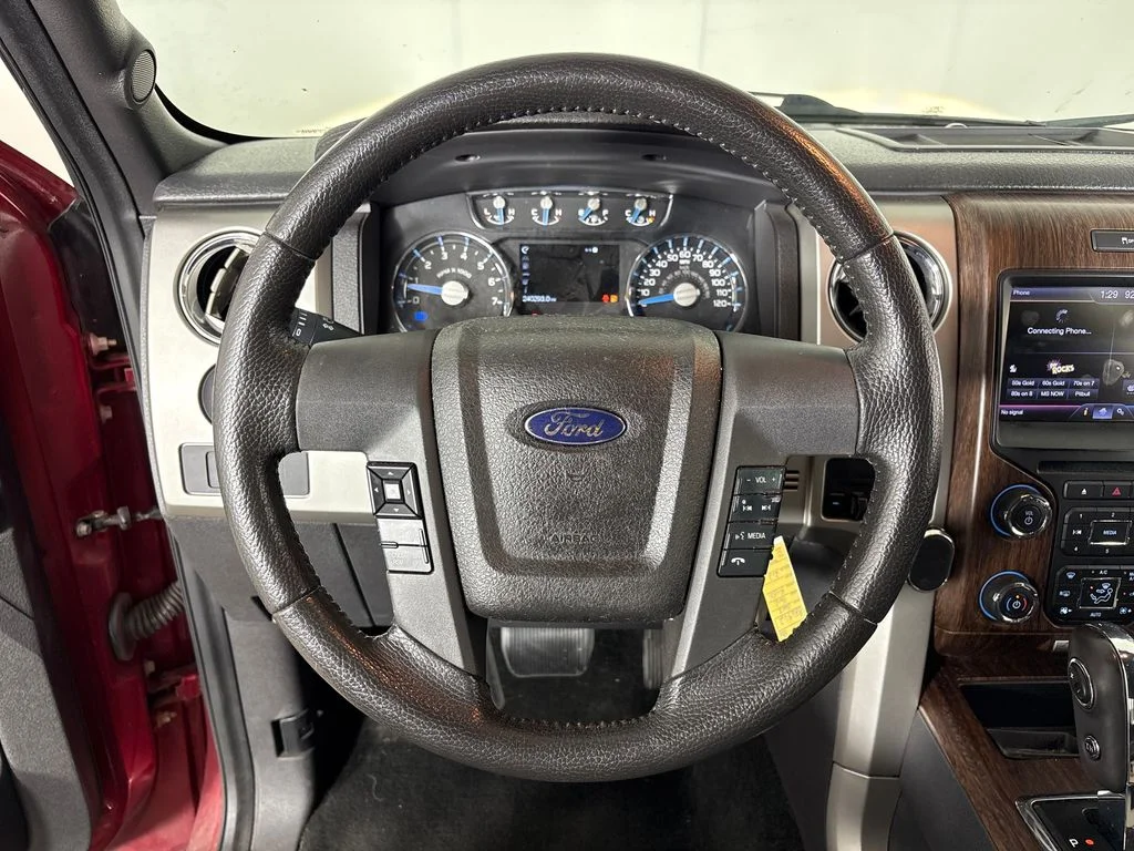 Used 2013 Red Ford Lariat image 16