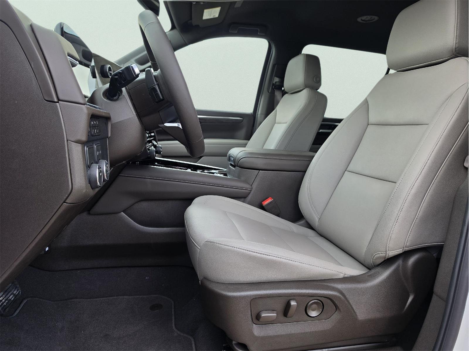 New 2026 Summit White Chevrolet LT image 14