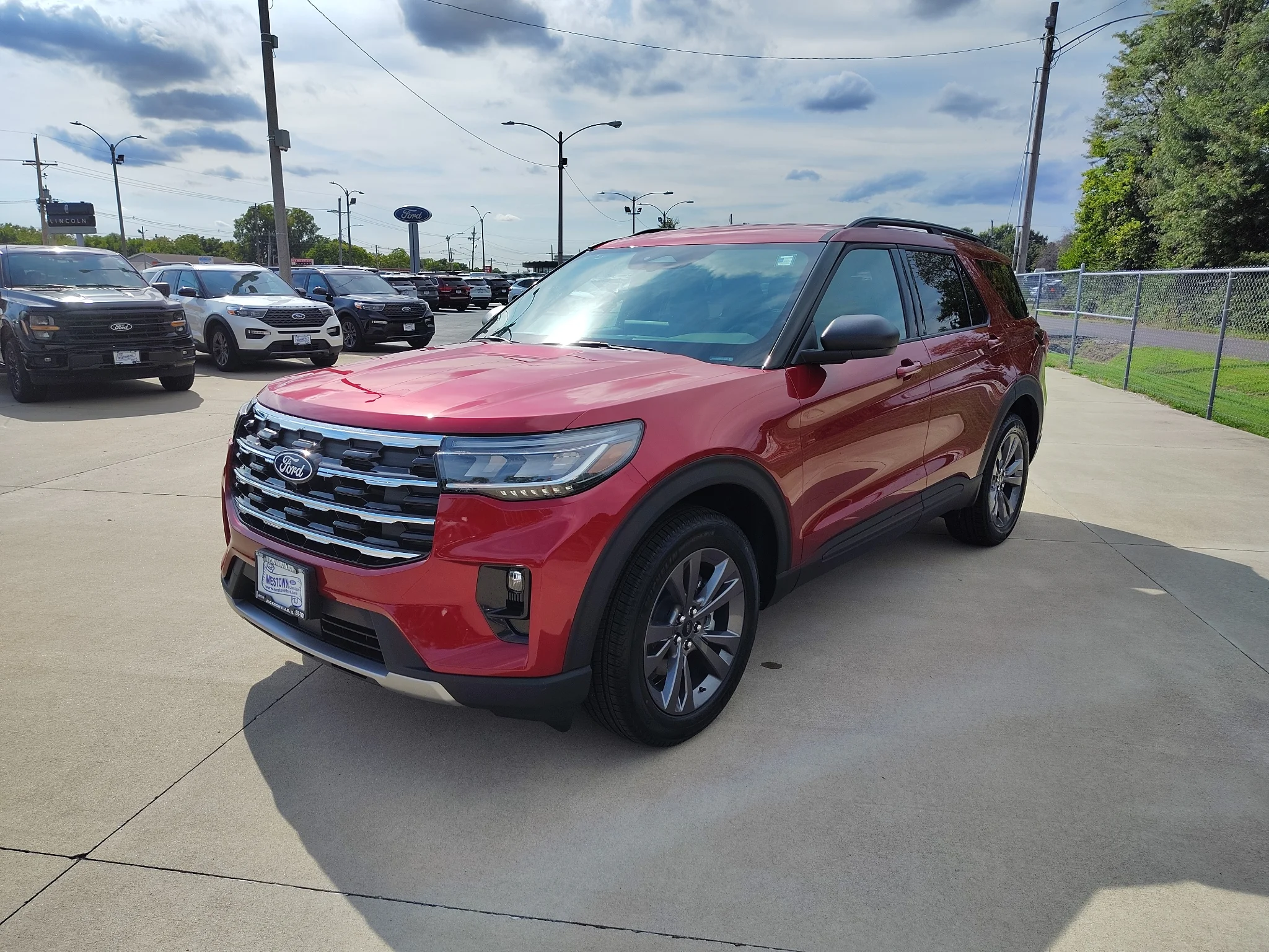 New 2027 Ruby Red Metallic Tinted Clearcoat Ford Active image 8