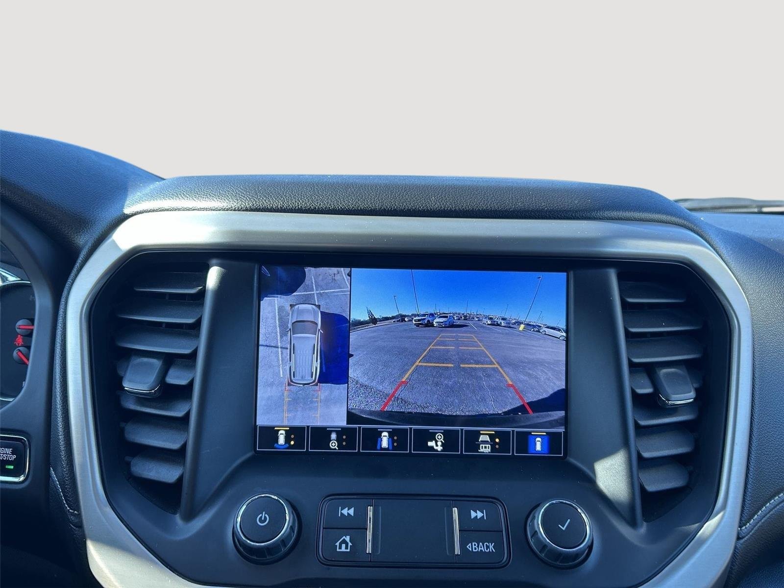 2021 GMC Acadia Denali - Photo 17