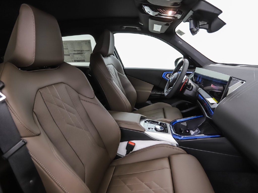 New 2026 Black Sapphire Metallic BMW M50 xDrive image 31