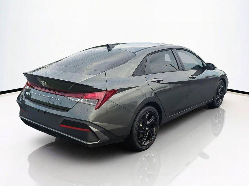 New 2026 Gray Hyundai SEL Sport image 5