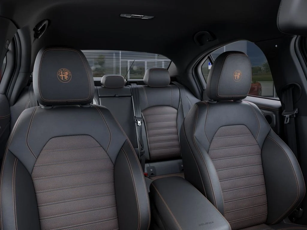 New 2025 Green Alfa Romeo Intensa image 27
