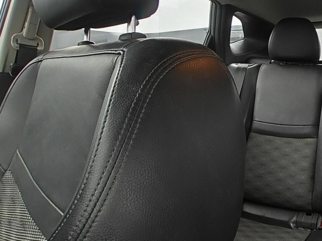 Used 2022 Gray Nissan SV FWD Xtronic CVT image 9