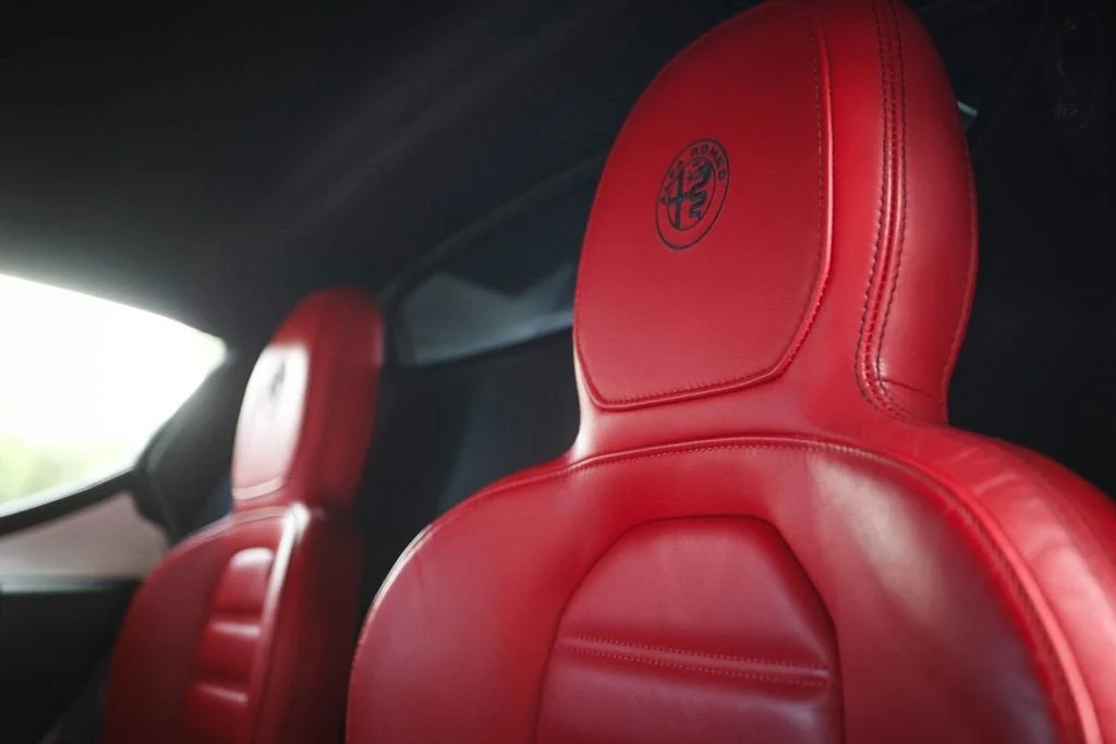 Used 2017 White Alfa Romeo Base image 44