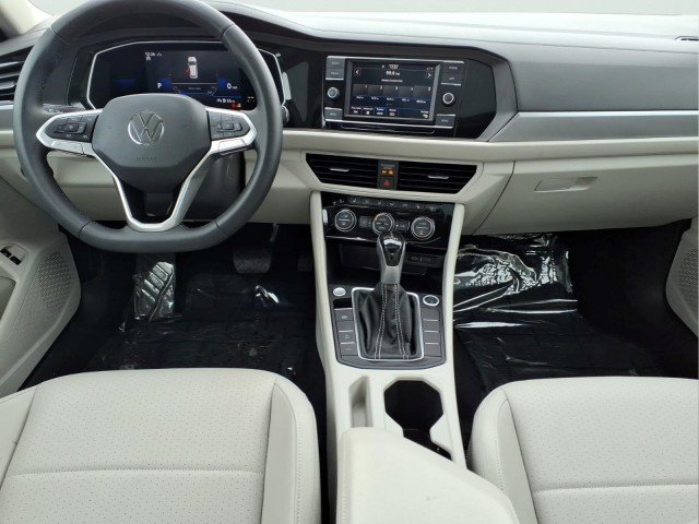 2022 Volkswagen Jetta SE - Photo 13