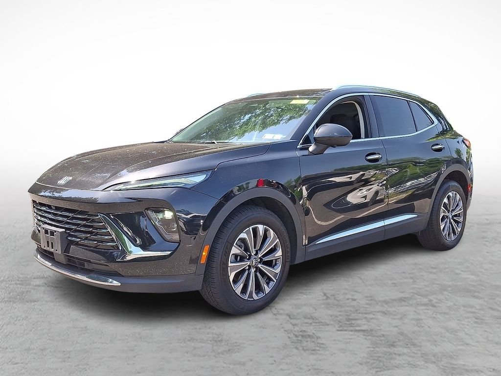 Used 2024 Black Buick Preferred image 3