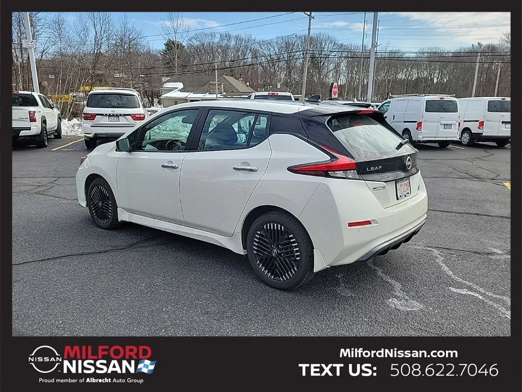 2023 Nissan Leaf SV Plus - Photo 3