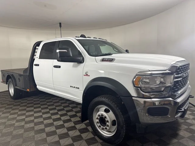 2023 RAM 4500 SLT 4X4 Crew Cab DRW 173" WB's photo