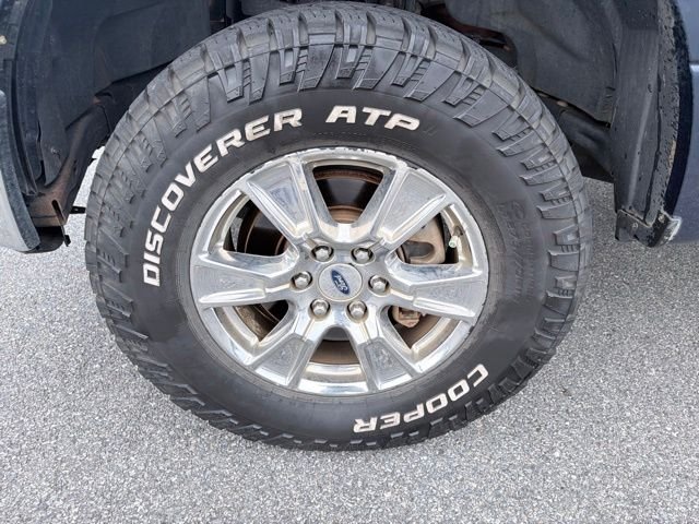 Used 2015 Blue Ford XLT image 9
