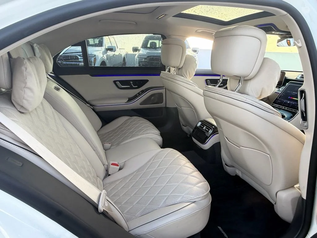 Used 2023 Diamond White Mercedes-Benz S 580 image 17