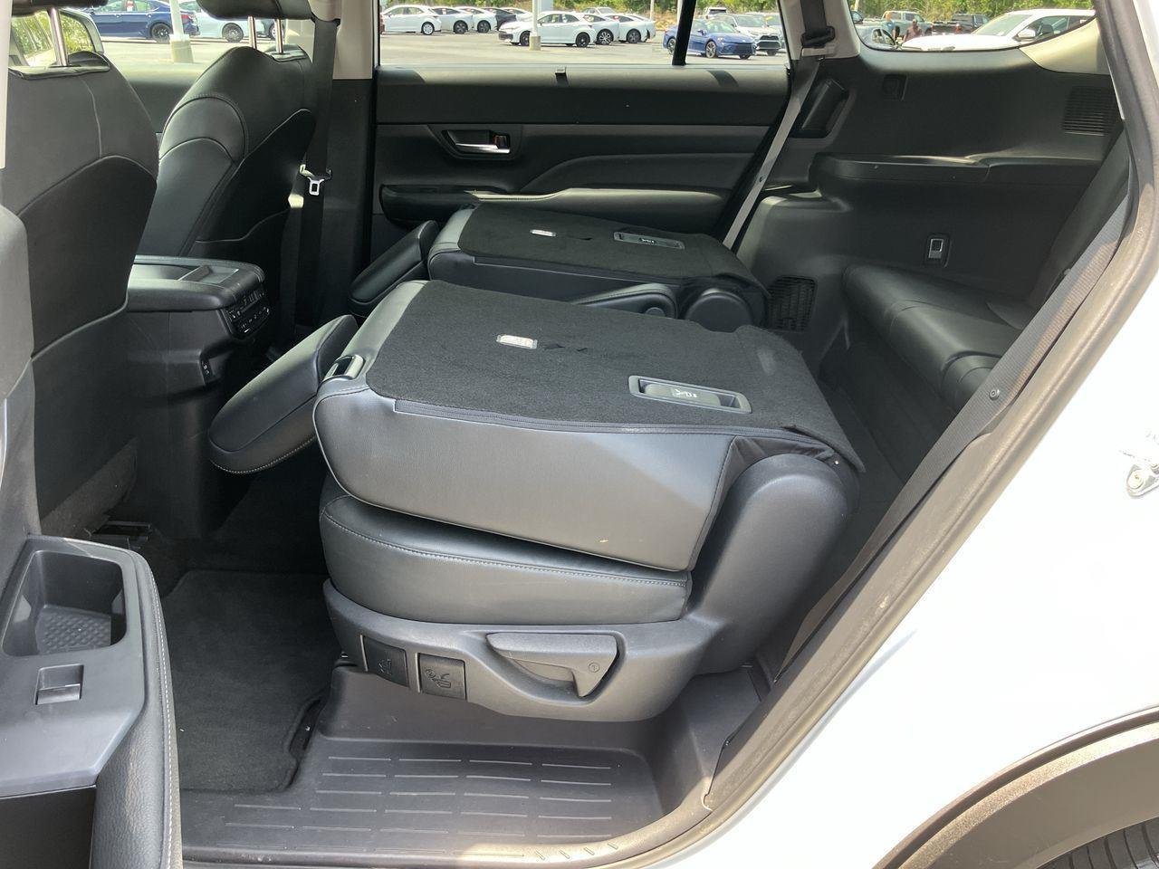 Used 2024 White (Wind Chill Pearl) Toyota Platinum AWD image 28