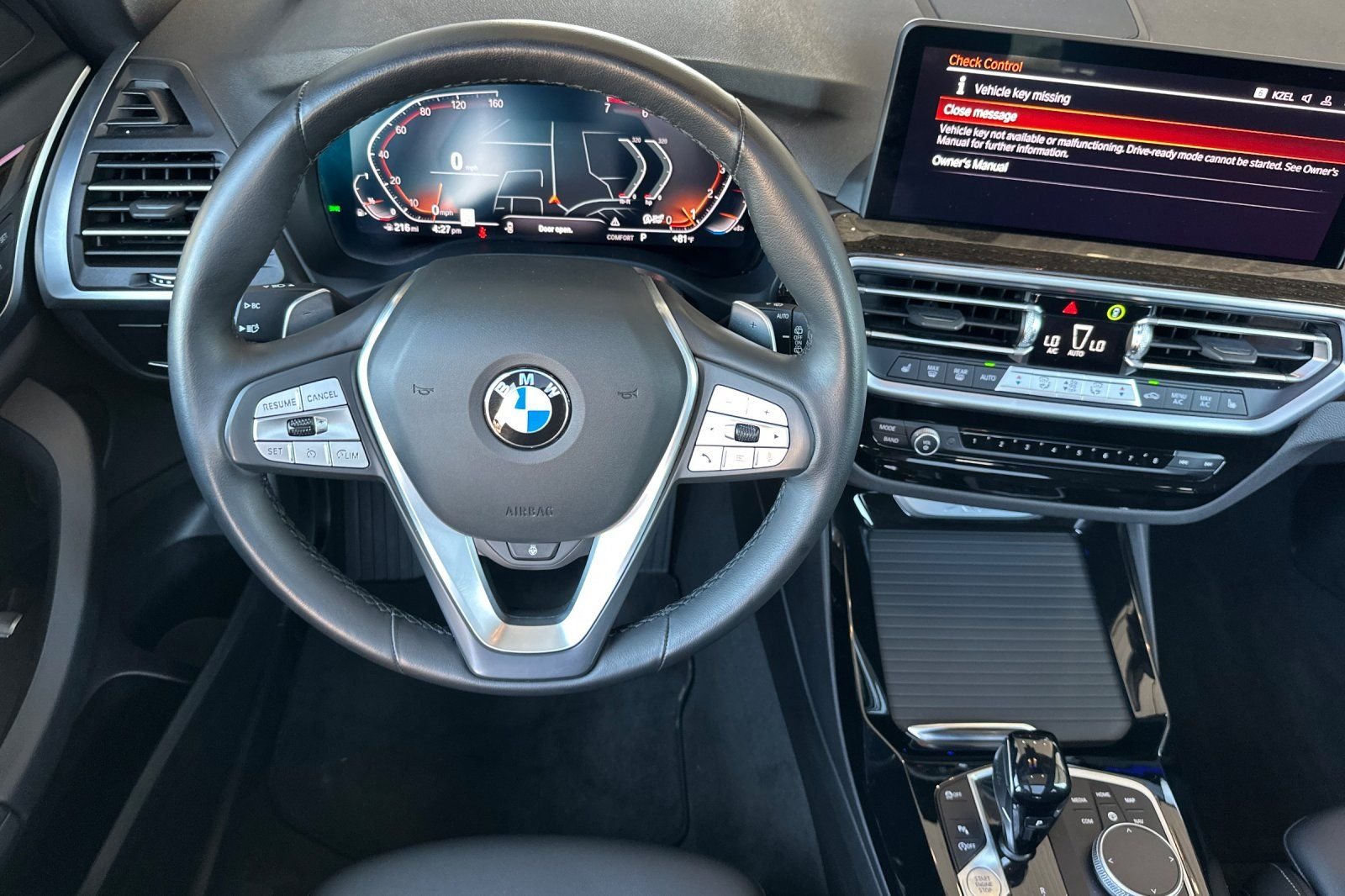 Used 2024  BMW xDrive30i image 15