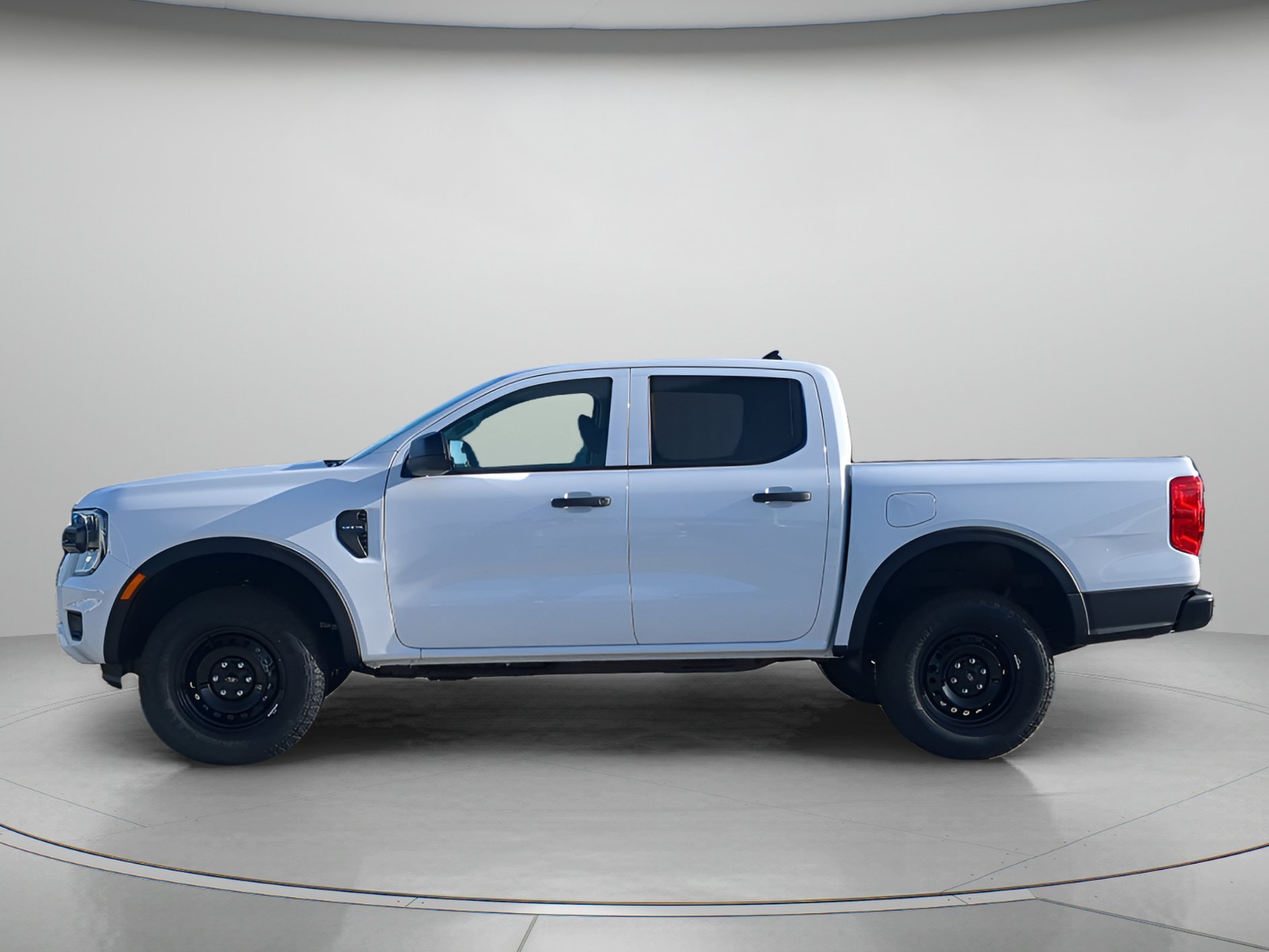 New 2026 Oxford White Ford XL image 40