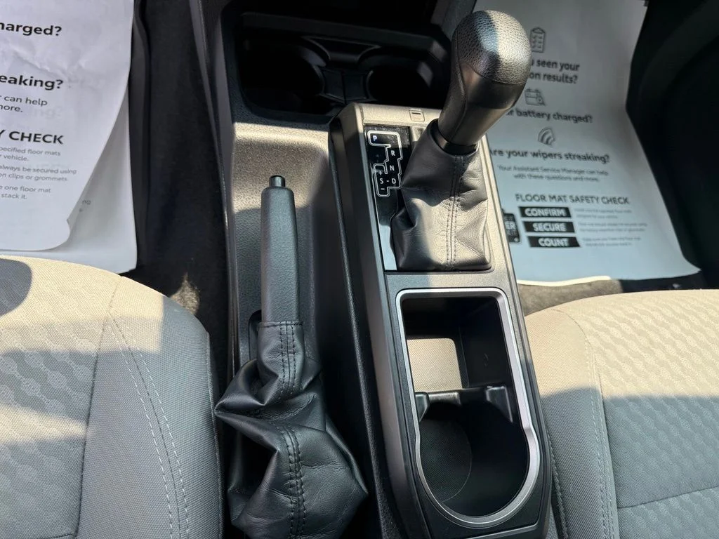 Certified Used 2022 White Toyota SR image 26