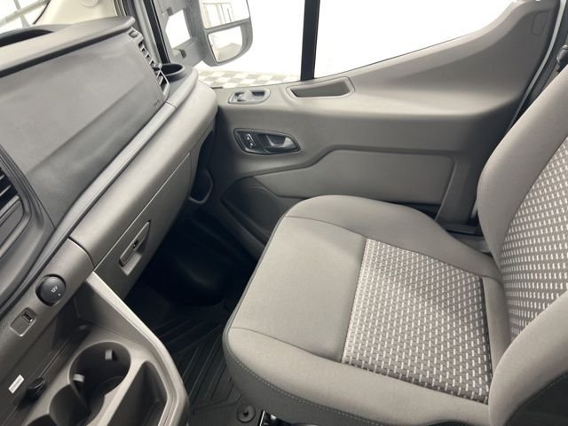 2024 Ford Transit Cutaway Base - Photo 19