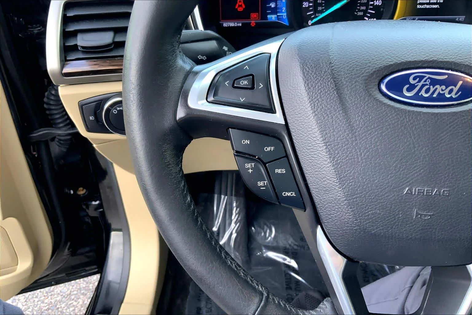 Used 2014 Tuxedo Black Metallic Ford SE image 22