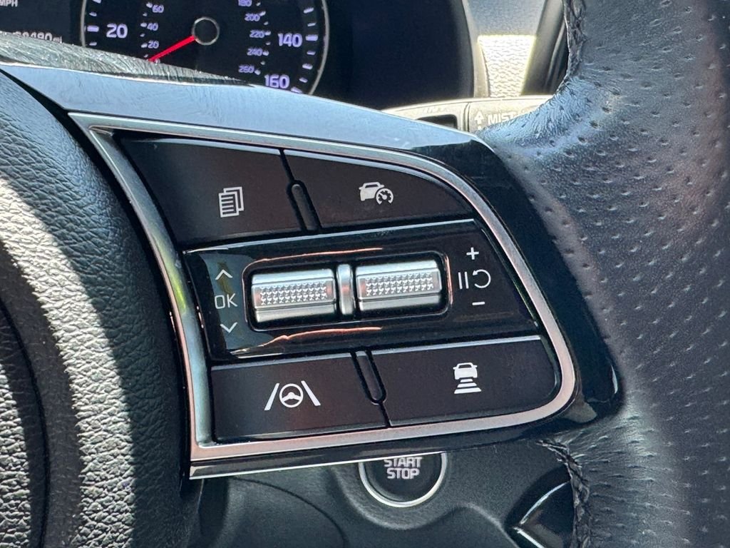 Used 2024 White Kia GT-Line image 21