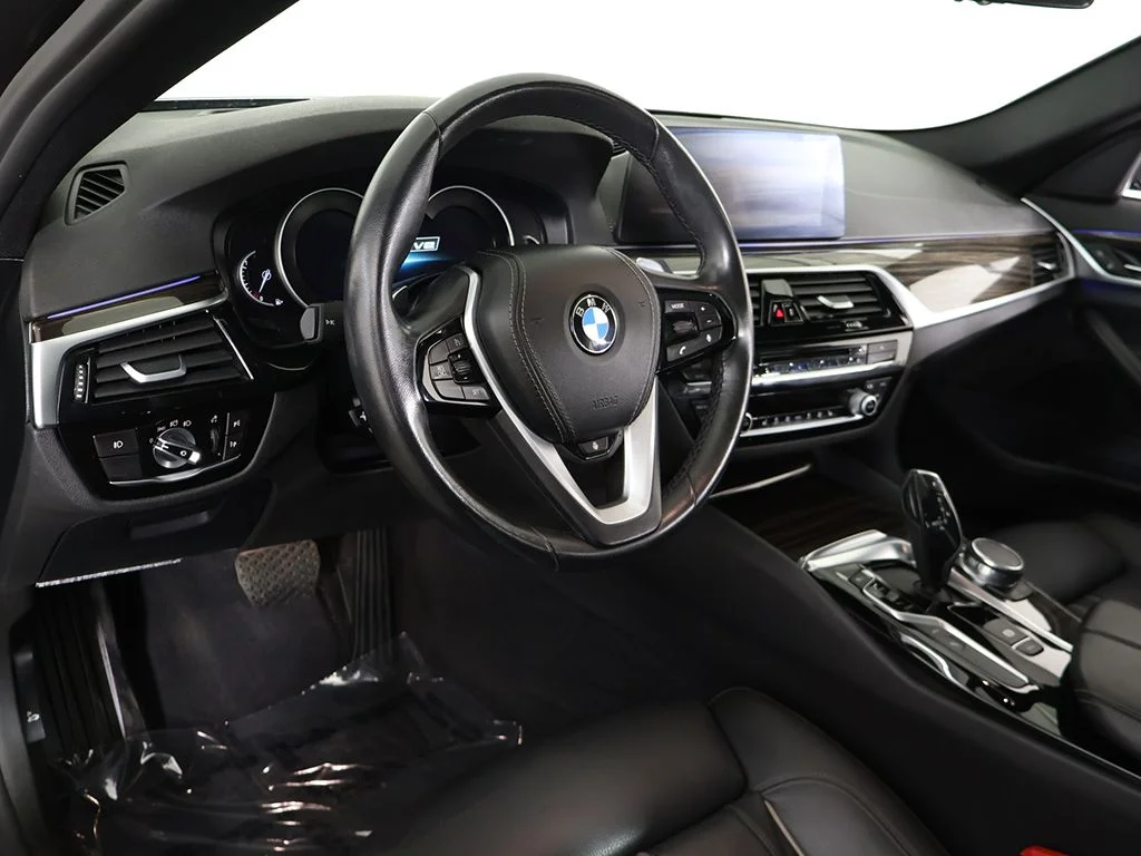 Used 2018 Dark Graphite BMW 530e xDrive iPerformance image 29