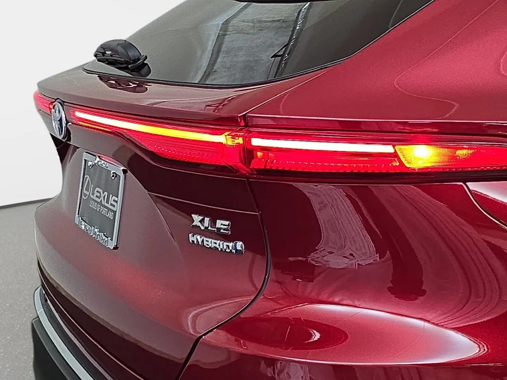 Used 2022 Red Toyota XLE image 33