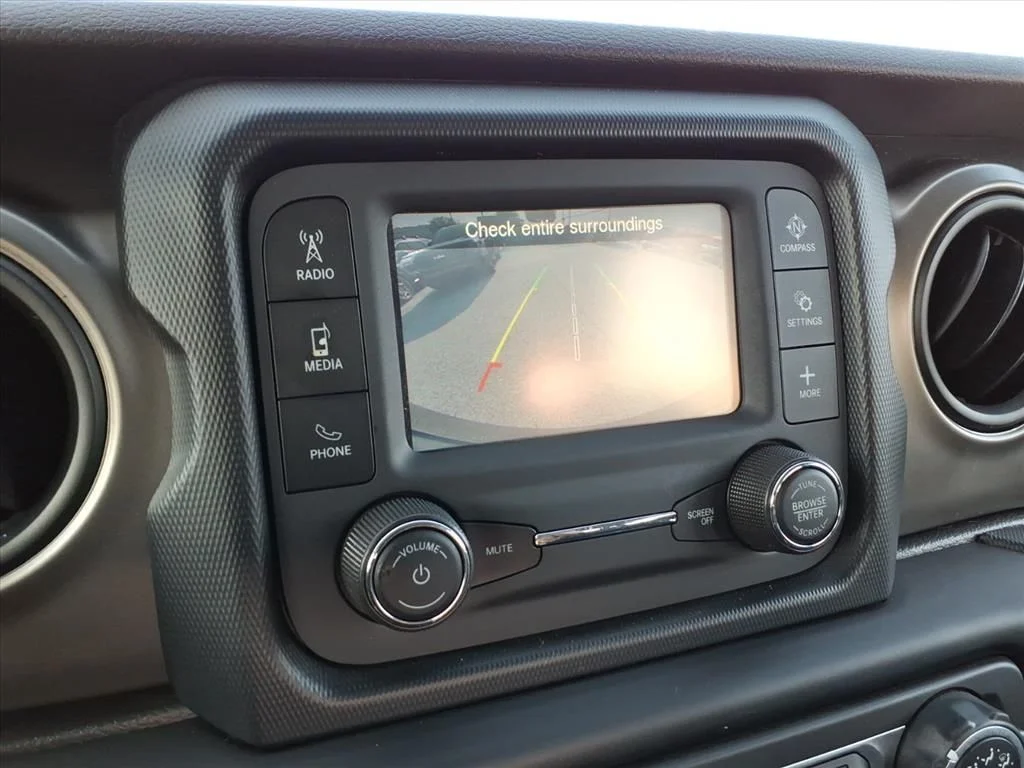 Used 2019 Green Jeep Unlimited Sport image 26