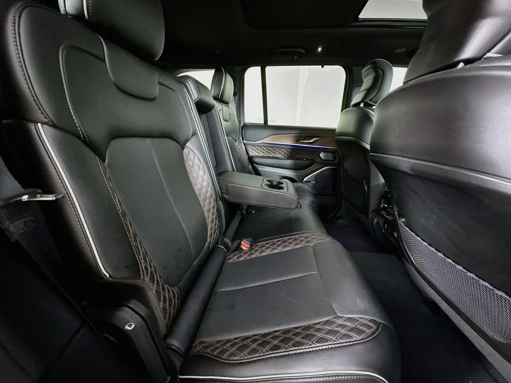Used 2023 White Jeep Summit 4xe image 28
