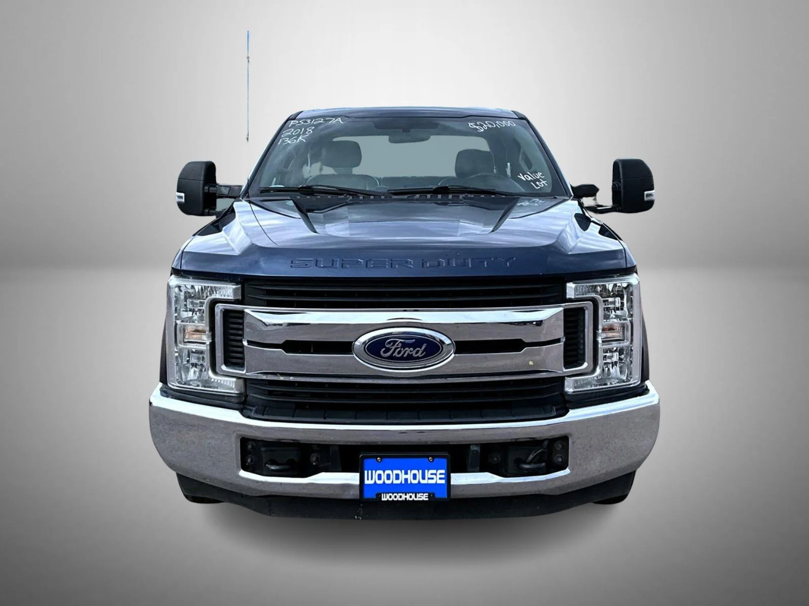 Used 2018 Blue Ford XL image 2