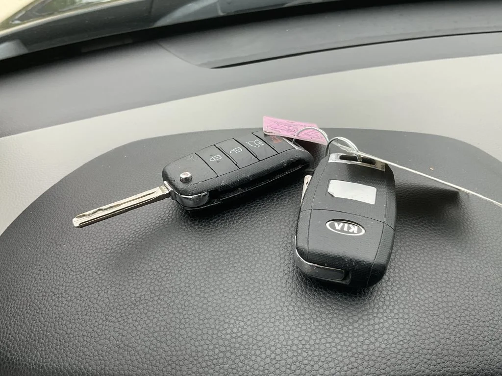 Used 2016 Black Kia Base image 32