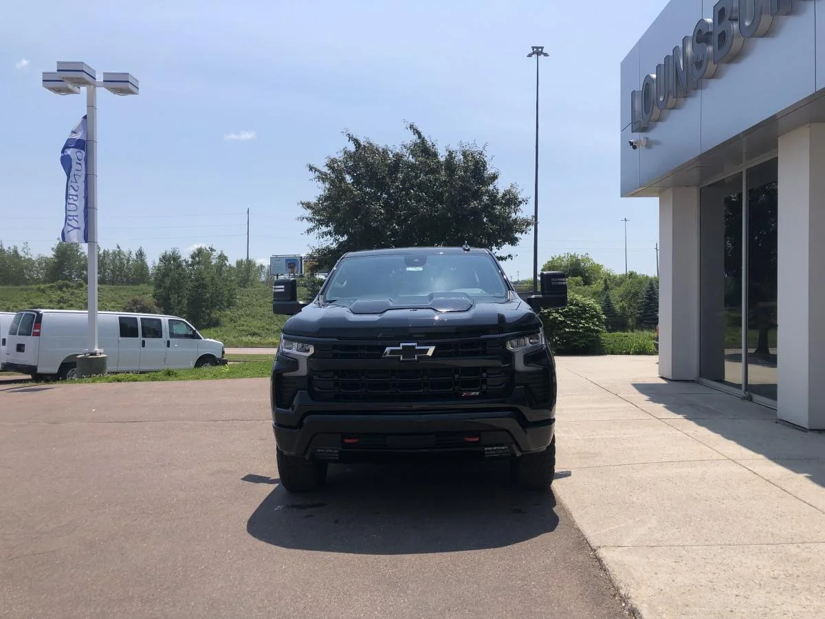 New 2026 Black Chevrolet 4wd Crew Cab 157" Lt image 3