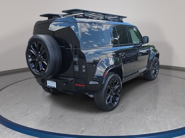 New 2026 Narvik Black Land Rover OCTA Black image 5