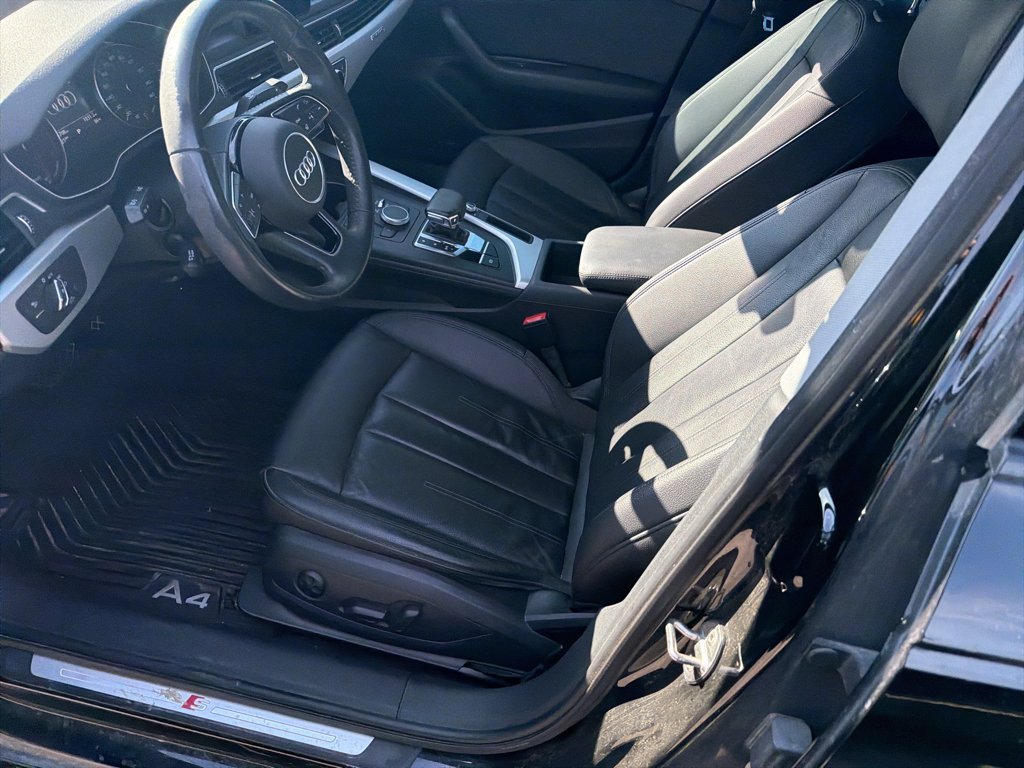 Used 2018 Mythos Black Metallic Audi Premium Plus image 9