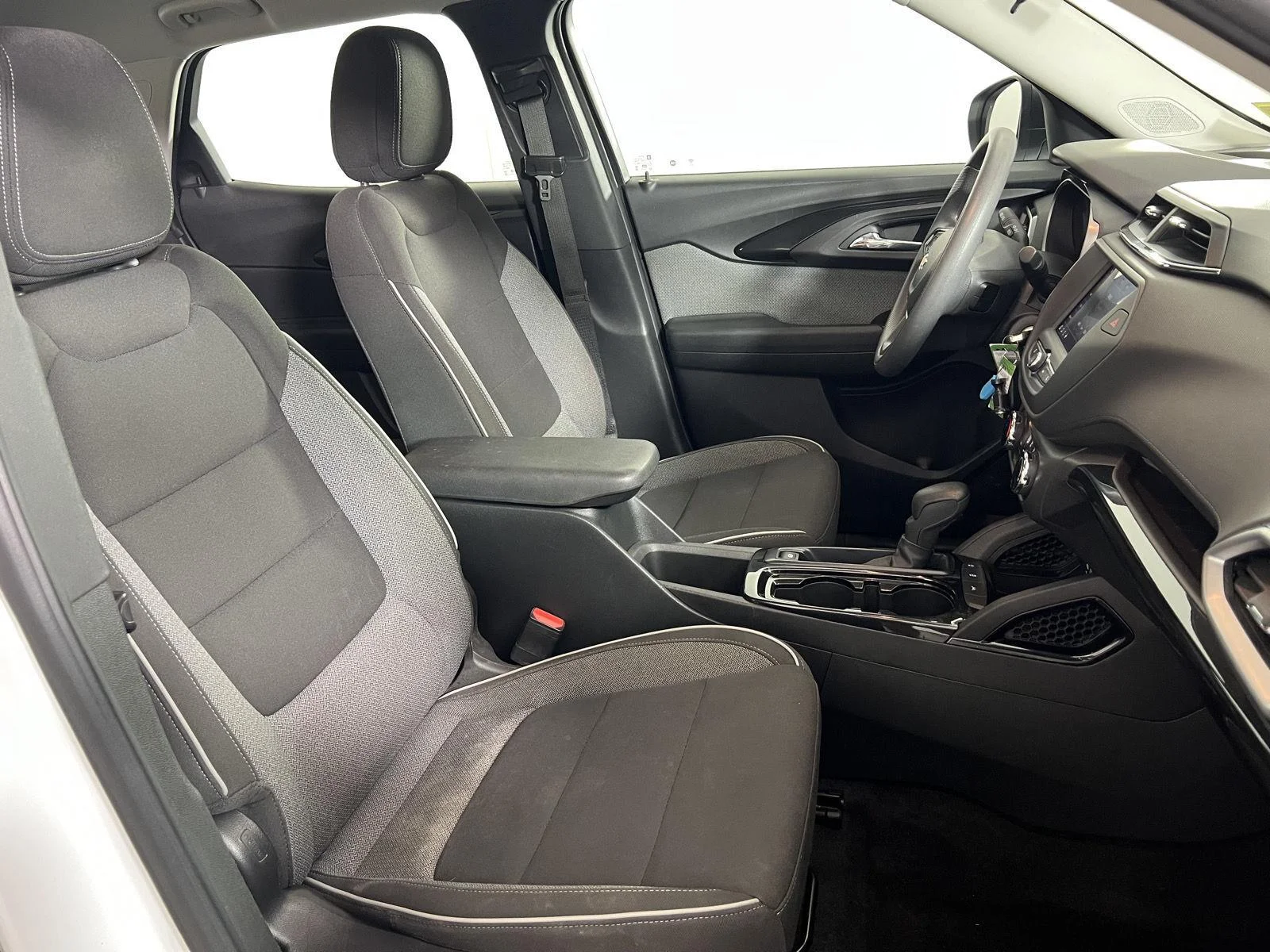 Used 2021 SUMMIT WHITE Chevrolet LS image 20