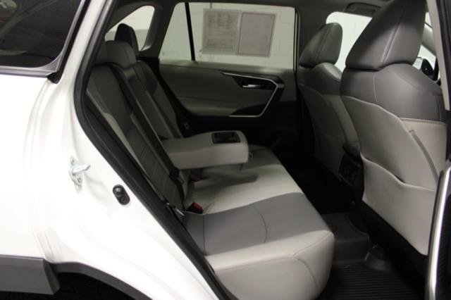 Certified Used 2024 WIND CHILL PEARL Toyota  image 19