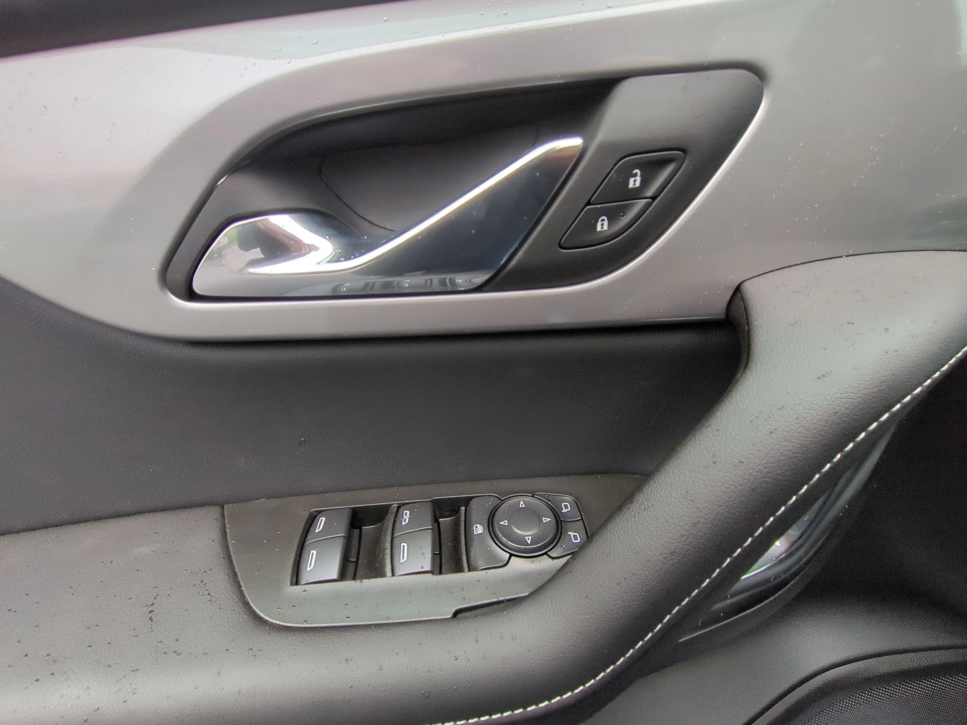 2025 Chevrolet Blazer 2LT - Photo 40