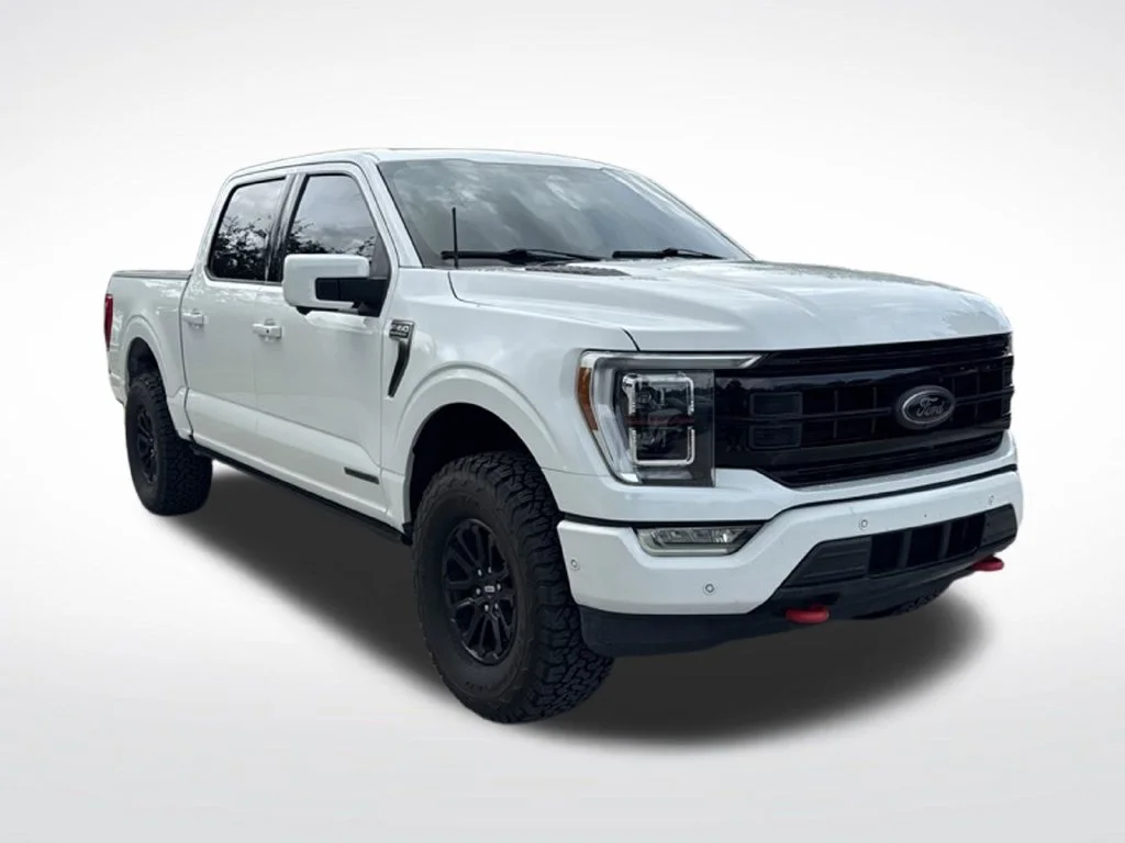 Used 2023 White Metallic Ford Platinum image 2