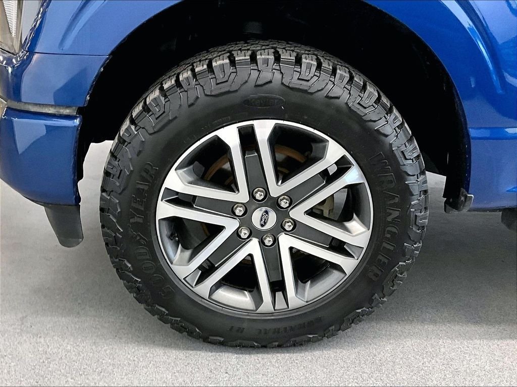 Used 2023 Atlas Blue Metallic Ford XL image 7