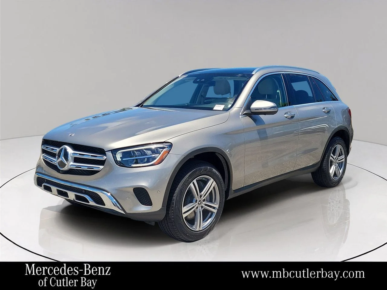 Certified Used 2022 Silver Mercedes-Benz GLC 300 image 1