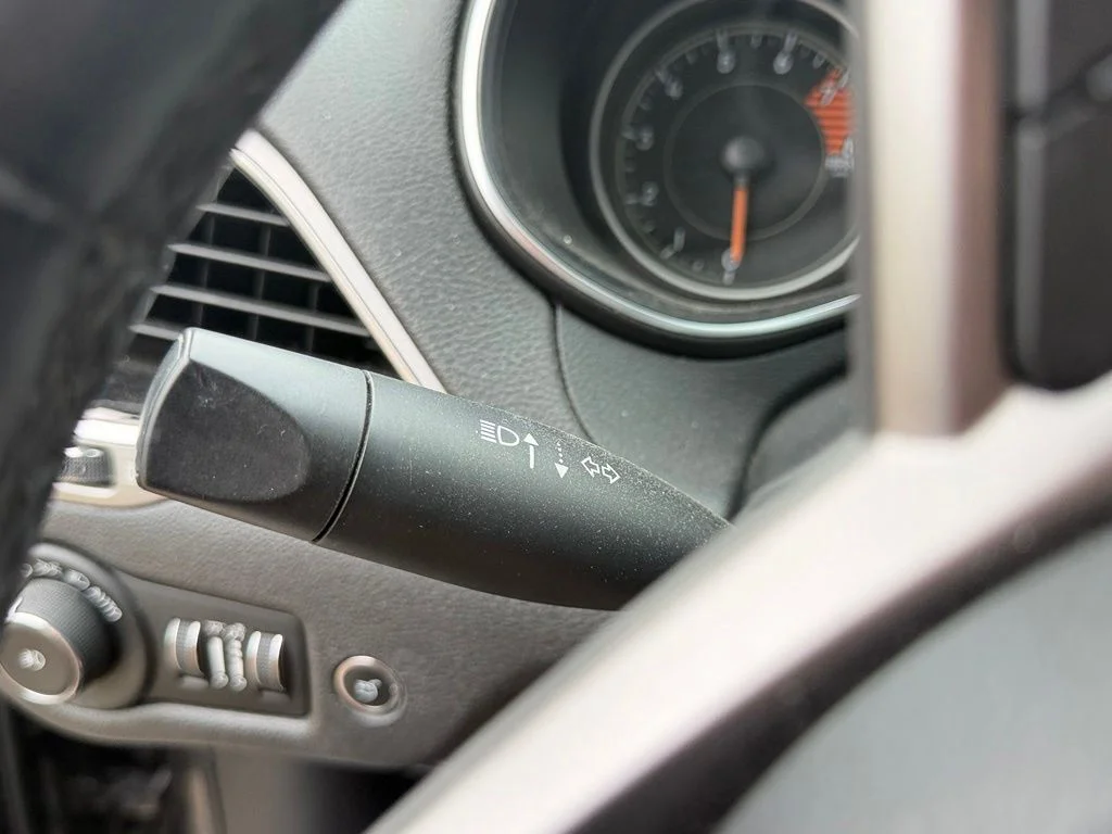 Used 2019 Gray Jeep Limited image 28