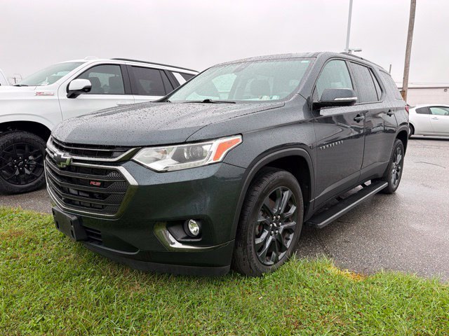 Used 2020 GRAPHITE METALLIC Chevrolet RS image 3