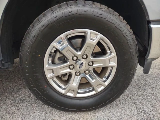 Certified Used 2023 Silver Metallic Ford XLT image 28
