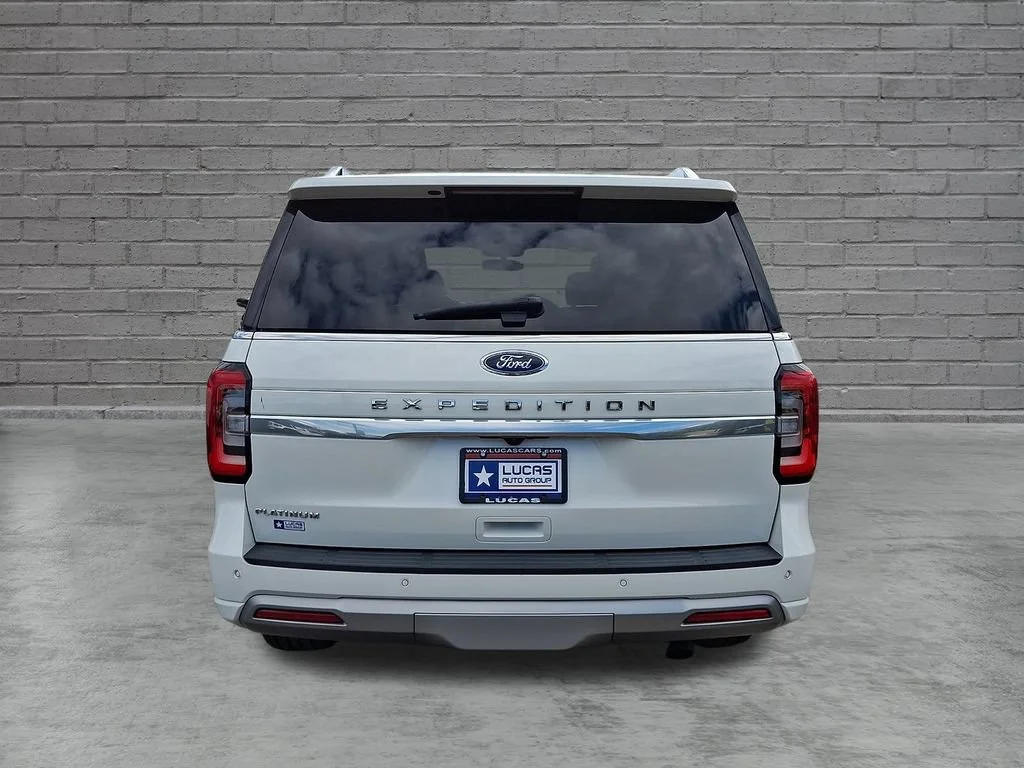 Used 2022 Star White Metallic Tri-Coat Ford Platinum image 10