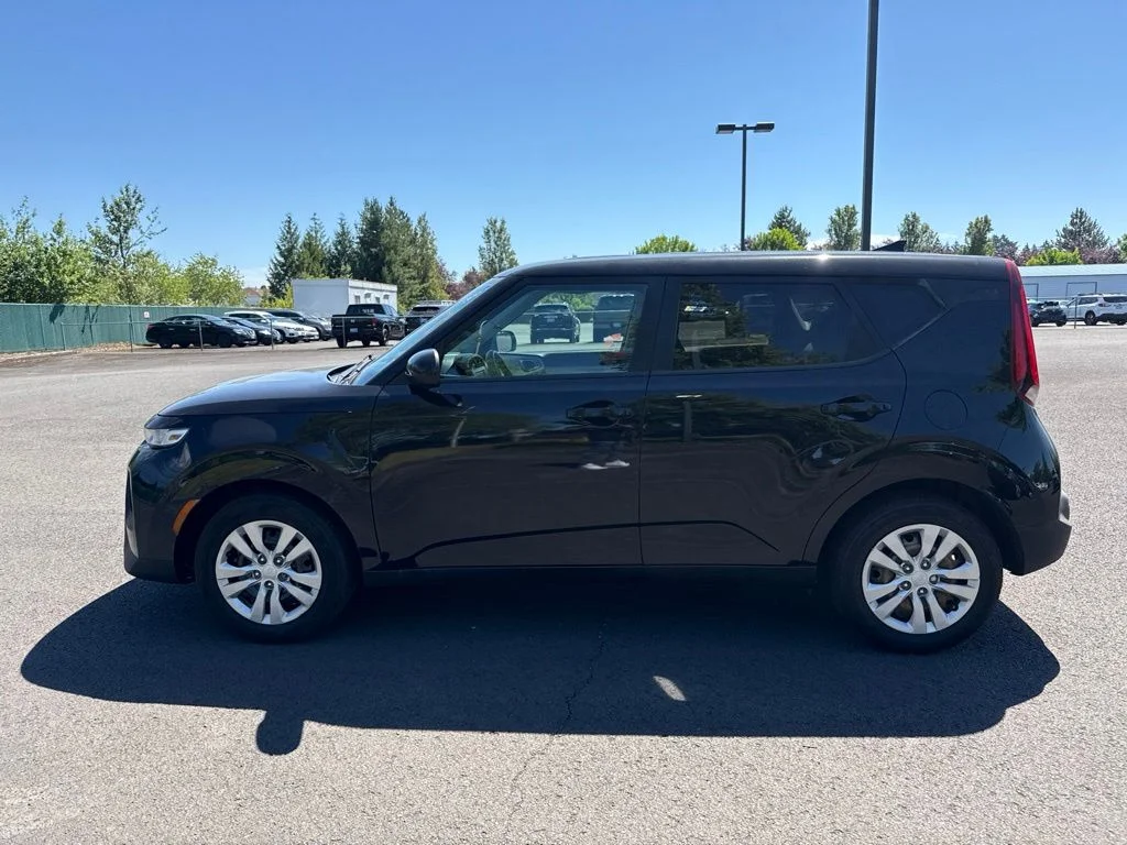 Used 2021 Cherry Black Kia LX image 3
