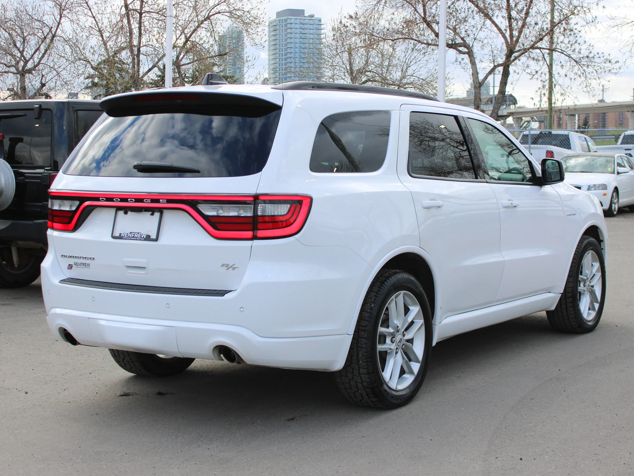 Certified Used 2025 White Dodge R/T * No Accidents | HEMI V8 | Heated/Vented Seats | Adaptive Cruise | Trailer Tow | Apple CarPlay image 16
