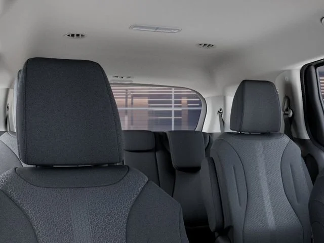 New 2027 Ceramic Silver Kia LX image 27