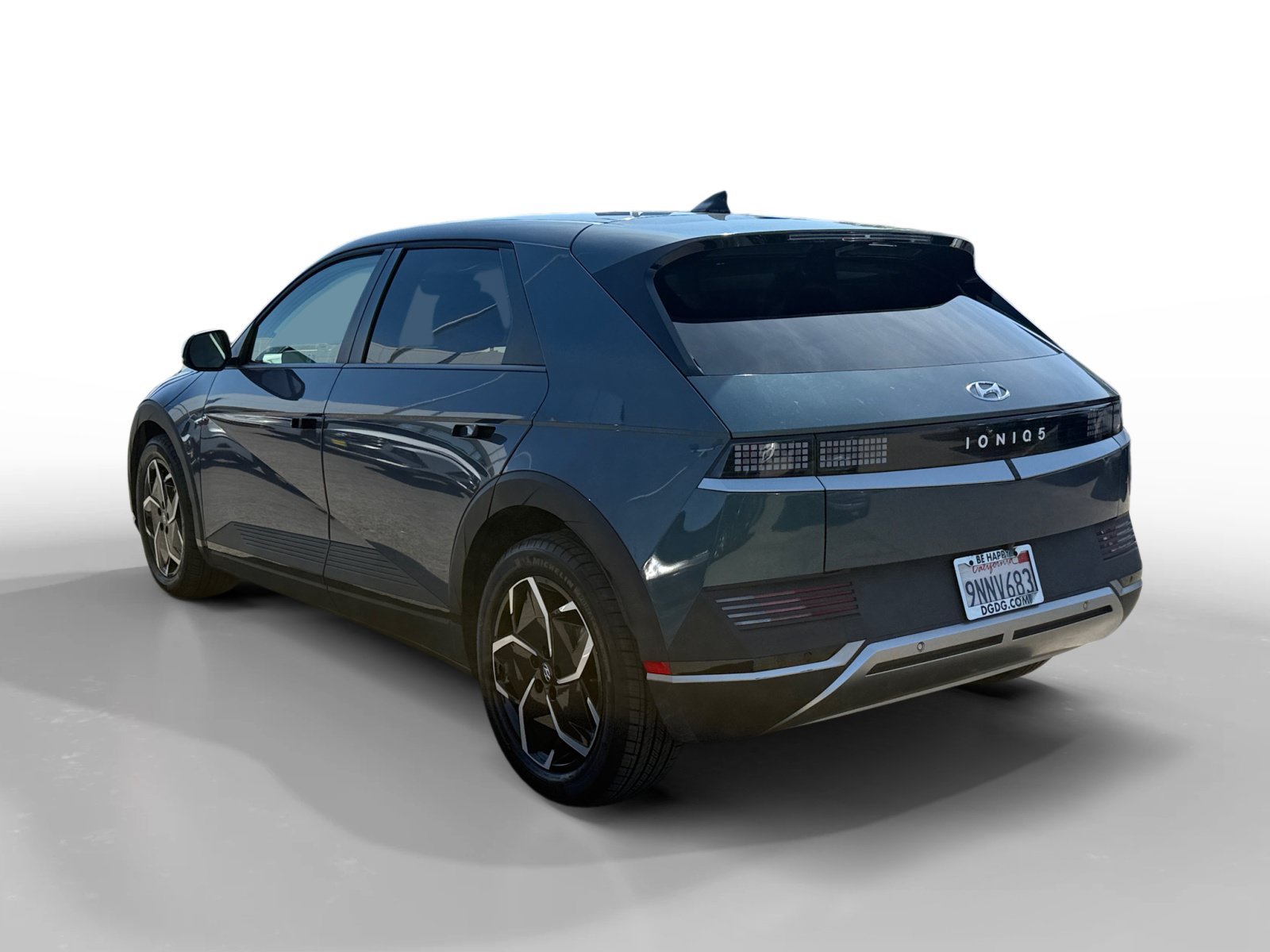 Certified Used 2024 Digital Teal Hyundai SEL image 3